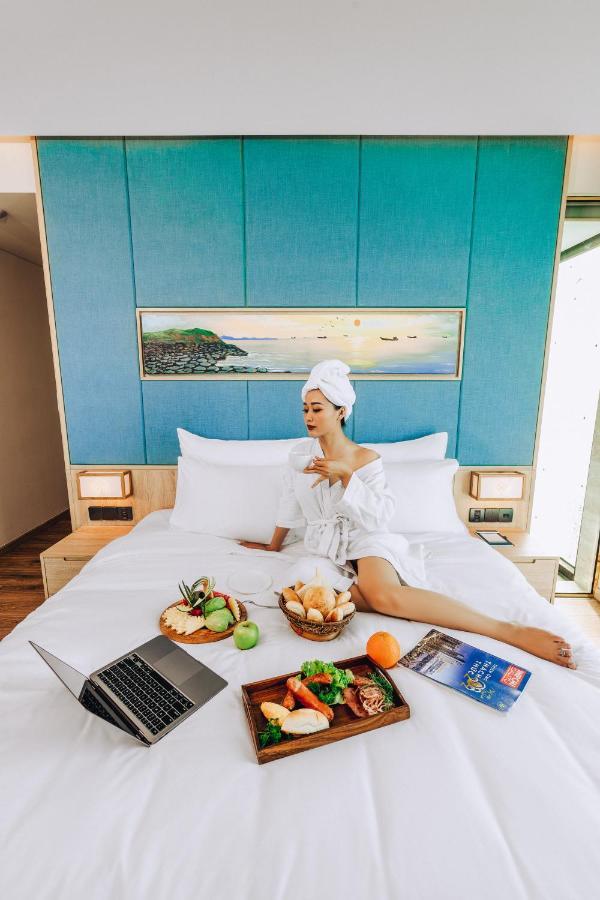 Sala Grand Tuyhoa Hotel Туихоа Экстерьер фото